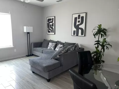 7102 Rocio Dr, Laredo, TX 78041