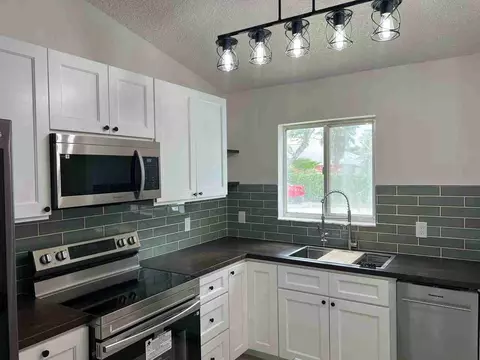 5214 Stacy St, West Palm Beach, FL 33417