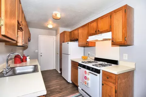 1801 S 132nd East Pl, Tulsa, OK 74108 photo 5