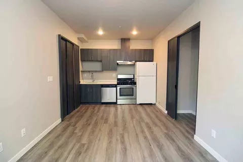 7625 SE Milwaukie Ave, Portland, OR 97202 photo 2