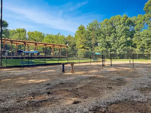 1 River Oaks Dr, Greensboro, NC 27409 photo 12