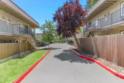 Auburn Blvd, Sacramento, CA 95821