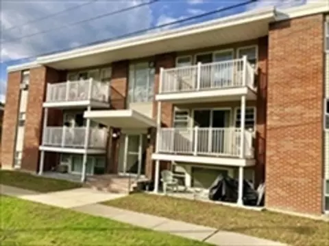 30 Worthen St, Chelmsford, MA 01824