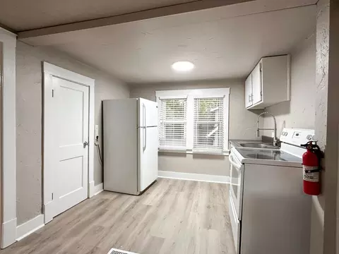 713 Main St, Neenah, WI 54956