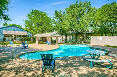 807 S Main St, Euless, TX 76040 photo 15