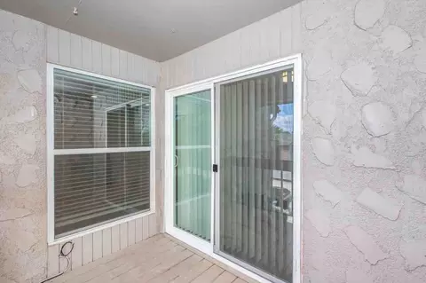 807 S Main St, Euless, TX 76040 photo 22