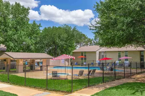 807 S Main St, Euless, TX 76040 photo 33