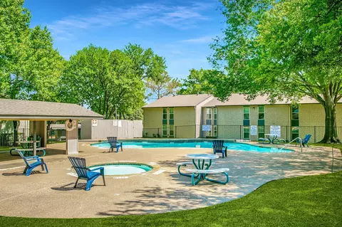 807 S Main St, Euless, TX 76040 photo 16