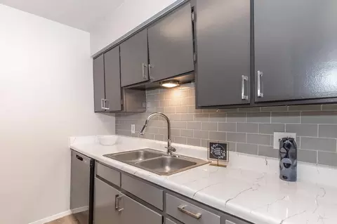 807 S Main St, Euless, TX 76040 photo 37