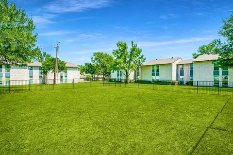 807 S Main St, Euless, TX 76040 photo 21
