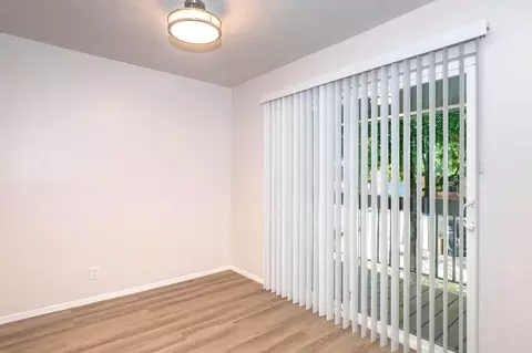 807 S Main St, Euless, TX 76040 photo 32