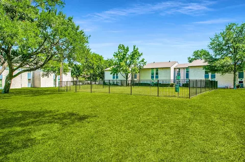 807 S Main St, Euless, TX 76040 photo 20