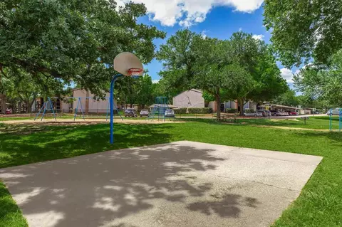 807 S Main St, Euless, TX 76040 photo 7