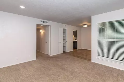 807 S Main St, Euless, TX 76040 photo 35