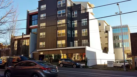 420 Queen Anne Ave N, Seattle, WA 98109