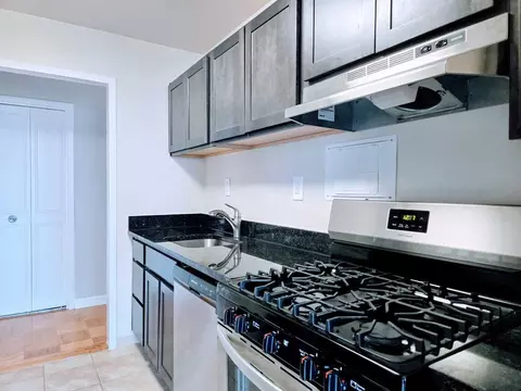 8811 Colesville Rd, Silver Spring, MD 20910 photo 22