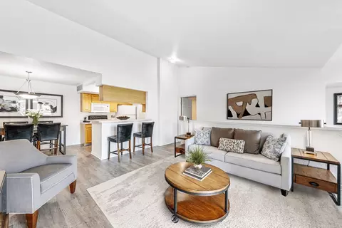 4320 Dell Rd, Lansing, MI 48911