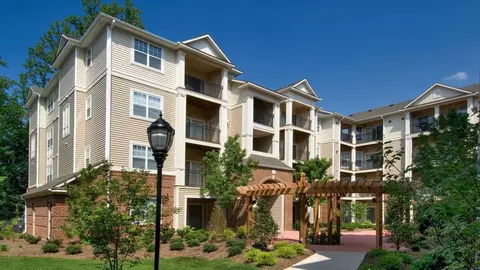 4411 Dixie Hill Rd, Fairfax, VA 22030 photo 6