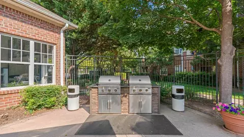 4411 Dixie Hill Rd, Fairfax, VA 22030 photo 42