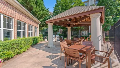 4411 Dixie Hill Rd, Fairfax, VA 22030 photo 30
