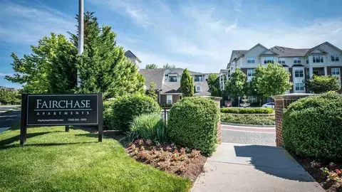 4411 Dixie Hill Rd, Fairfax, VA 22030 photo 9