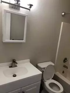 406 W Main St, Medford, OR 97501