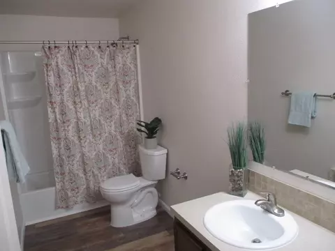 1229 NE Hogan Pl, Gresham, OR 97030 photo 4