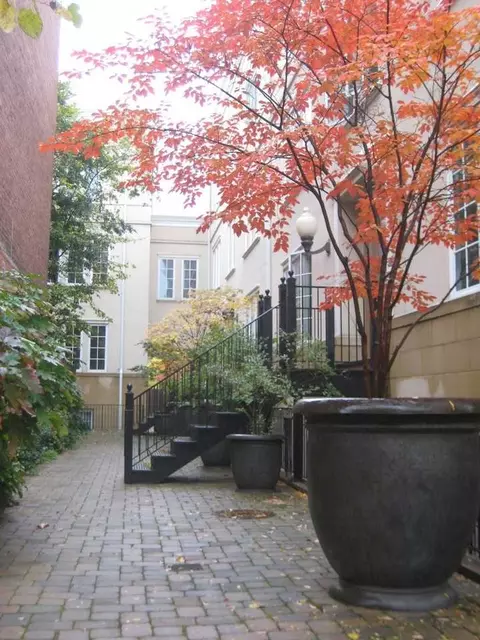 525 G St SE, Washington, DC 20003