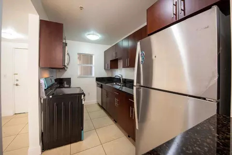 4147 Stirling Rd, Fort Lauderdale, FL 33314