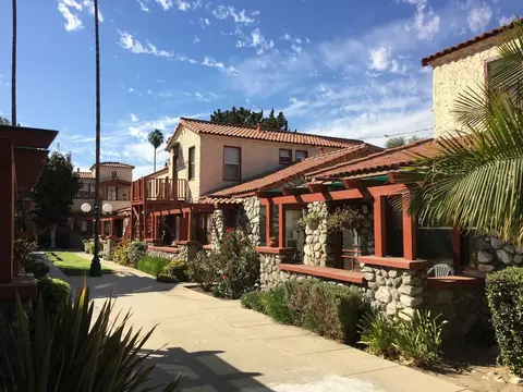 677 N Park Ave, Pomona, CA 91768
