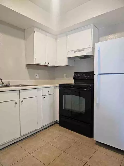 3653 E 2nd St, Tucson, AZ 85716