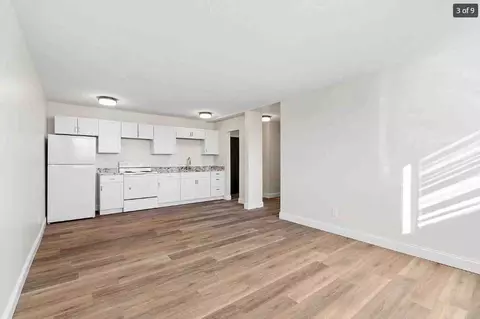 1032 Duluth St, Saint Paul, MN 55106