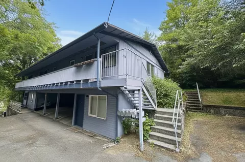 318 E 6th St, Moscow, ID 83843