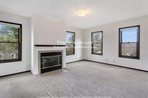 1102 SE Umatilla St, Portland, OR 97202