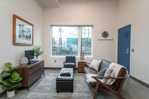 3255 SE 17th Ave, Portland, OR 97202