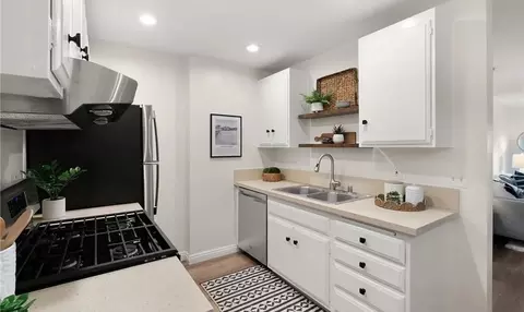 6600 Warner Ave, Huntington Beach, CA 92647