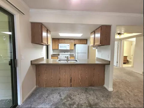 978 E South Union Ave, Midvale, UT 84047 photo 2