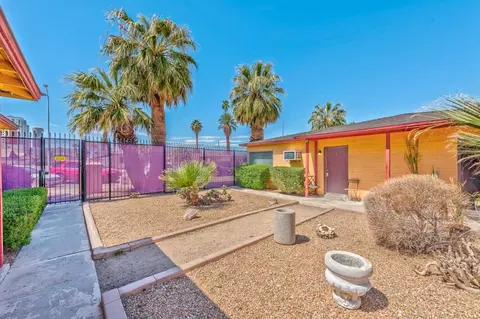 210 N 10th St, Las Vegas, NV 89101