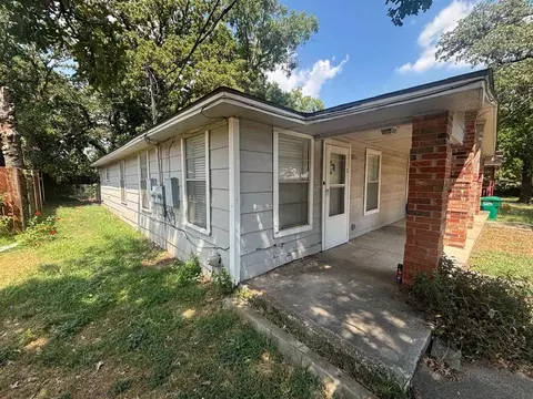 521 Ruth St, Denton, TX 76205