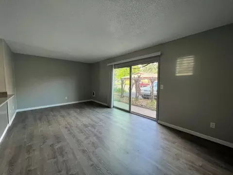 10329 NE Prescott St, Portland, OR 97220