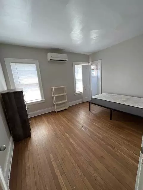Undisclosed, Cleveland Heights, OH 44118