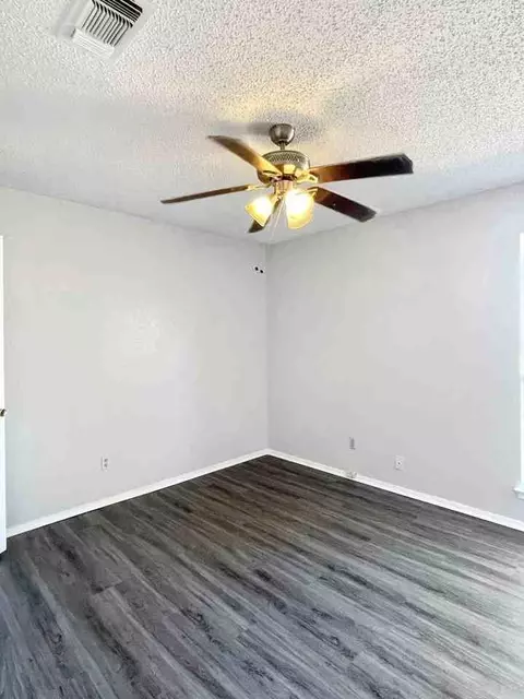 241216 Windy Pine Ln, Arlington, TX 76015 photo 9