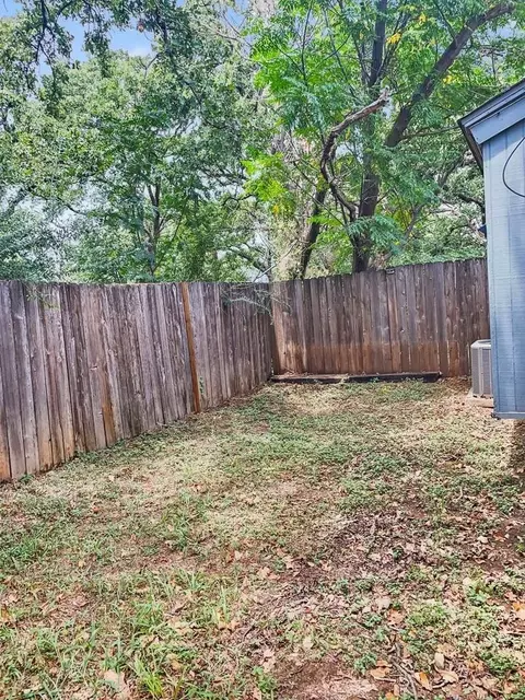 241216 Windy Pine Ln, Arlington, TX 76015 photo 12