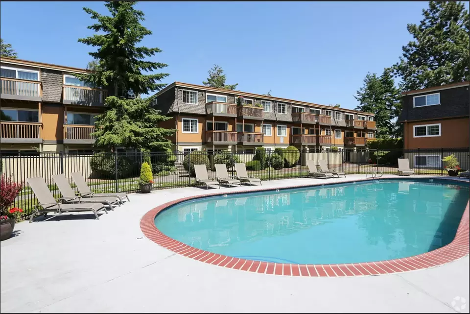  20427 68th Ave W, Lynnwood, WA 98036 photo 4