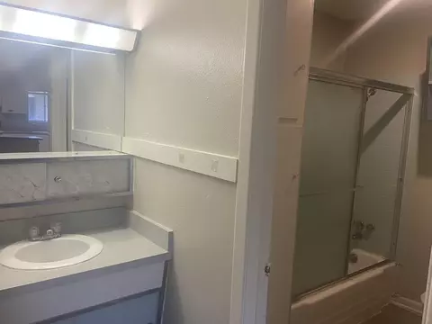 6240 Woodward St, Amarillo, TX 79106