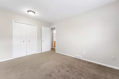 24563 Kelly Rd, Eastpointe, MI 48021 photo 8