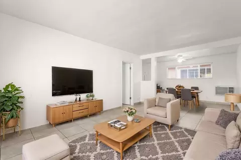4838 Hazeltine Ave, Los Angeles, CA 91423