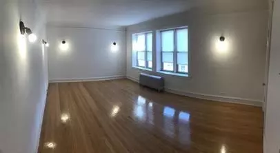 9218 S Bishop St, Chicago, IL 60620