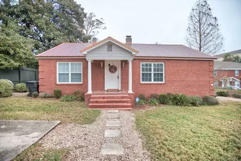1612 Overstreet St, Tallahassee, FL 32304