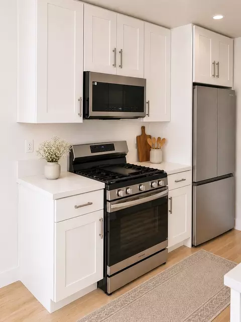121 8th St, Hermosa Beach, CA 90254